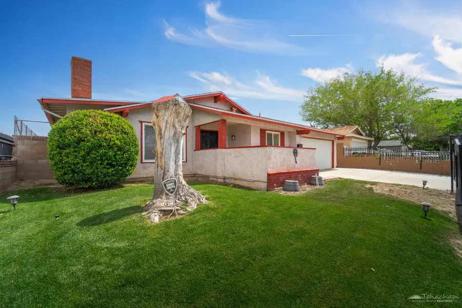 43318 Fenner Avenue, Lancaster, CA 93536 - #2