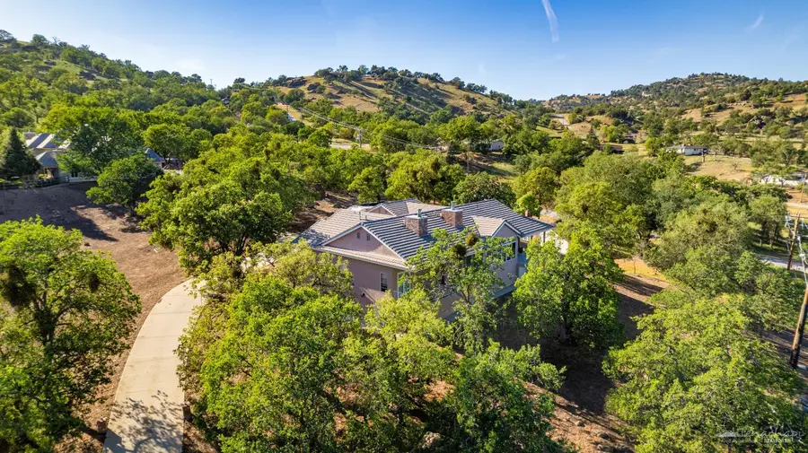 29400 Stallion Springs Drive, Tehachapi, CA 93561 - #3