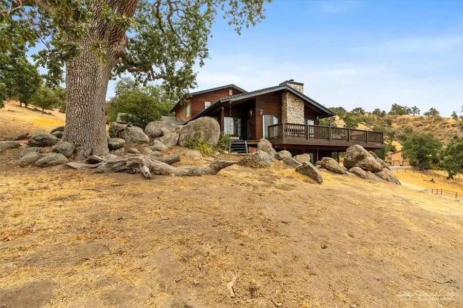 27400 Oakflat Drive, Tehachapi, CA 93561 - #2