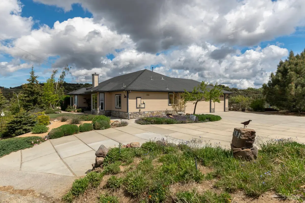 24181 Jacaranda Drive, Tehachapi, CA 93561 - #1