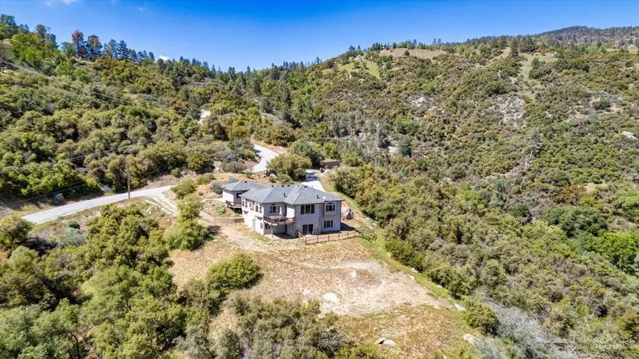 25250 Deertrail Drive, Tehachapi, CA 93561 - #2