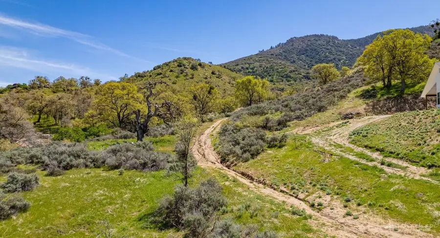 0 Shut Out Pl, Tehachapi, CA 93561 - #2