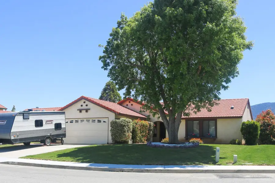 712 Silver Oak Drive, Tehachapi, CA 93561 - #2
