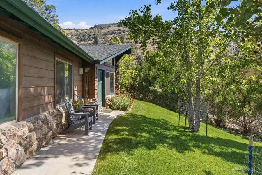 25981 Bear Valley Rd, Tehachapi, CA 93561 - #2