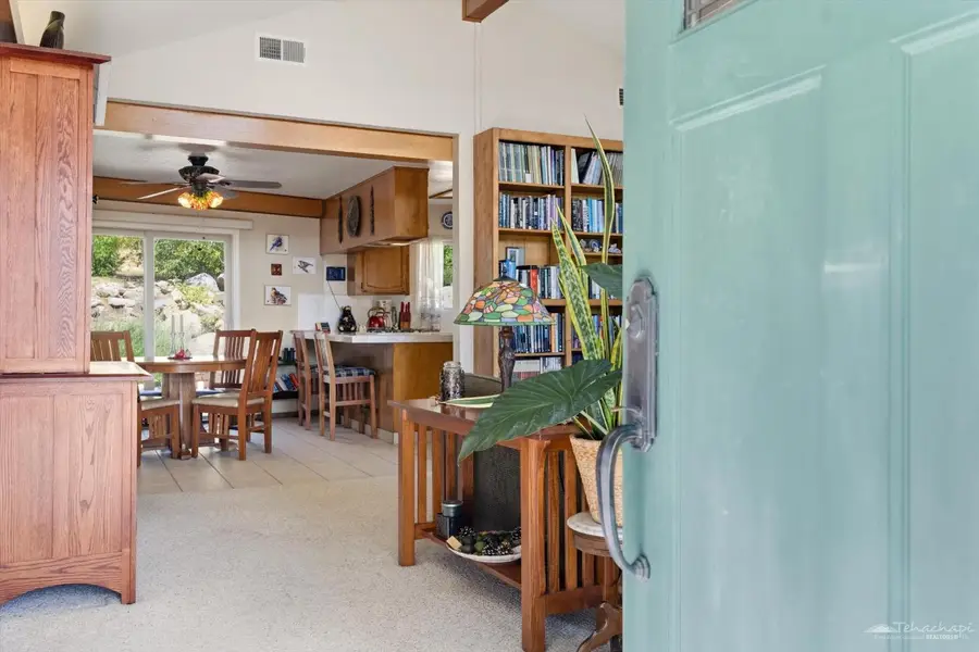 25981 Bear Valley Rd, Tehachapi, CA 93561 - #3