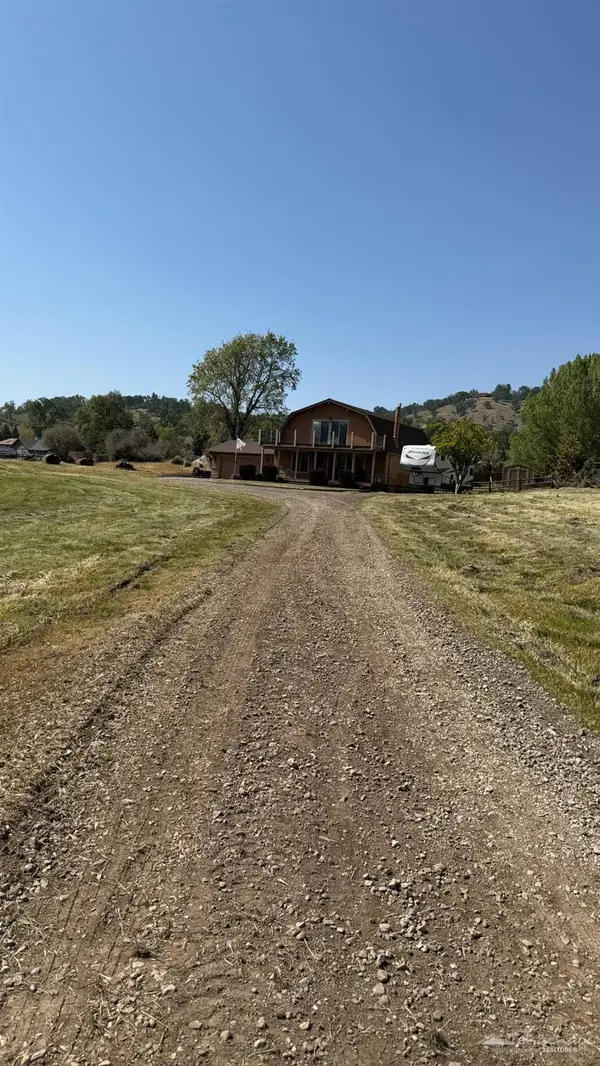 29851 N Lower Valley Road, Tehachapi, CA 93561