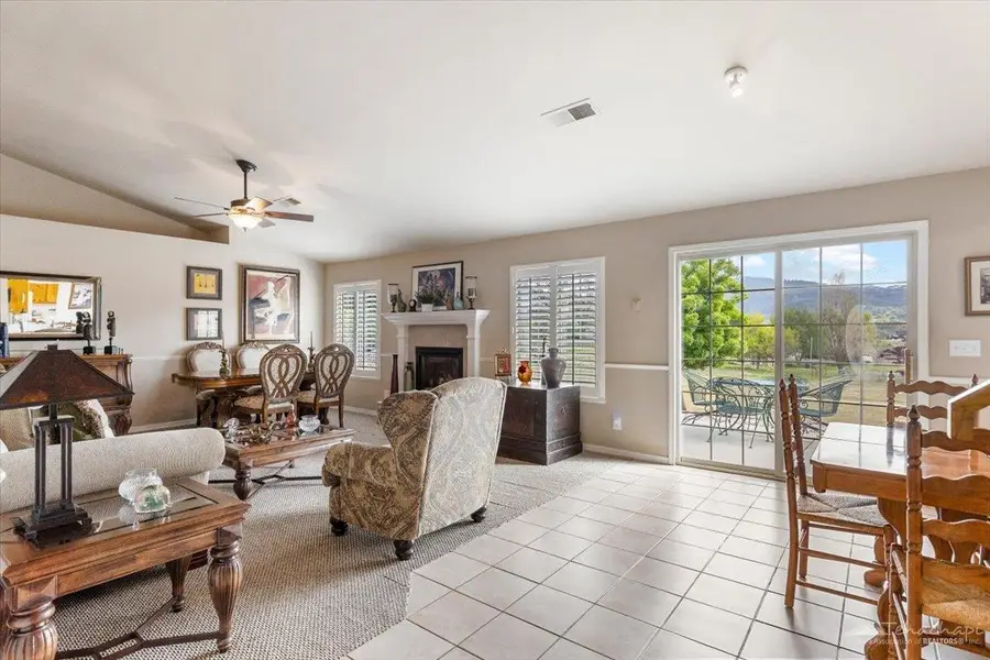 29800 Rollingoak Drive, Tehachapi, CA 93561 - #3