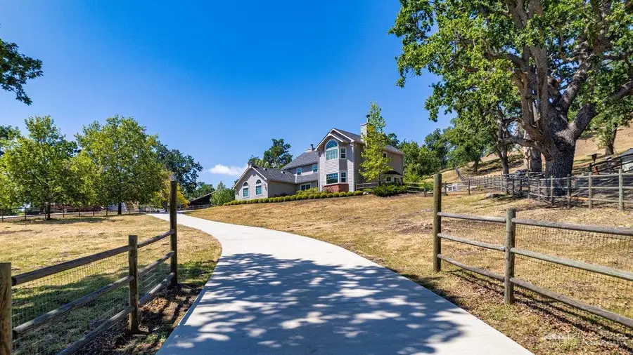 24530 Willow Pass Drive, Tehachapi, CA 93561 - #3