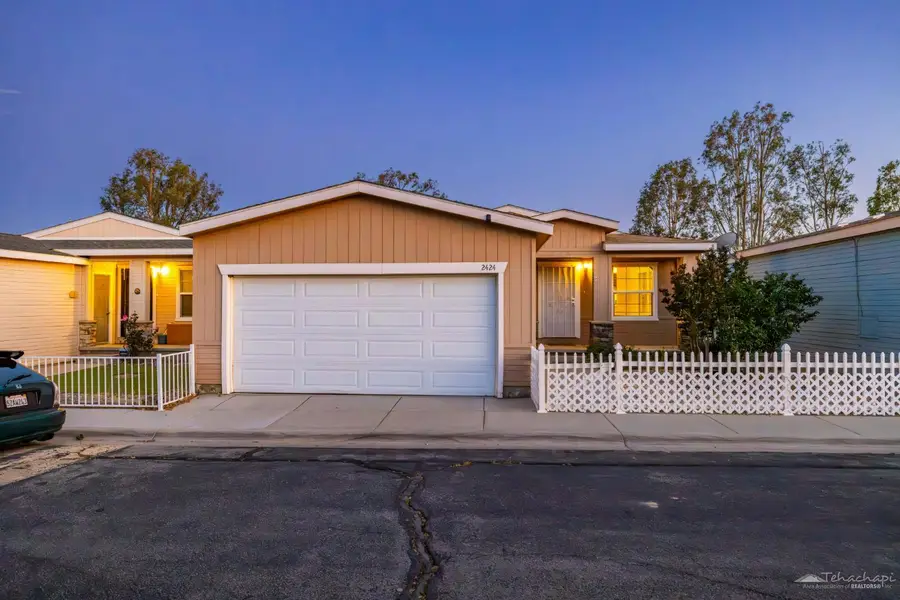 2424 Grandview Terrace, Rosamond, CA 93560 - #2