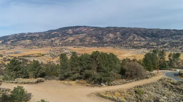 22451 Saddleback Drive, Tehachapi, CA 93561