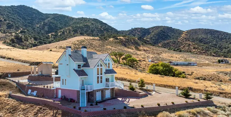 19180 Siskiyou Dr, Tehachapi, CA  - #3