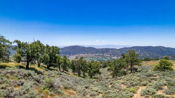 24910 Paramount Drive, Tehachapi, CA 93561