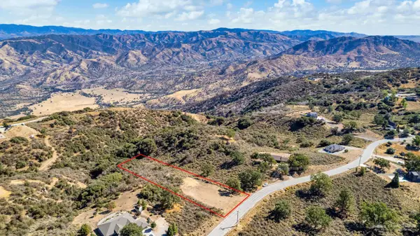 25120 Jacaranda Drive, Tehachapi, CA 93561