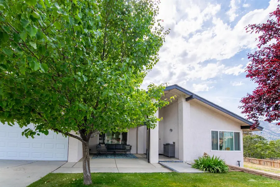 22351 Fontana, Tehachapi, CA  - #2