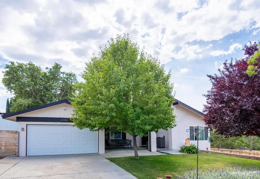 22351 Fontana, Tehachapi, CA  - #3