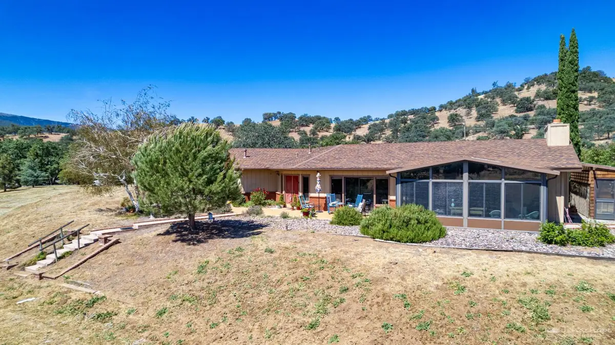 20476 Old Town Road, Tehachapi, CA 93561 - #1