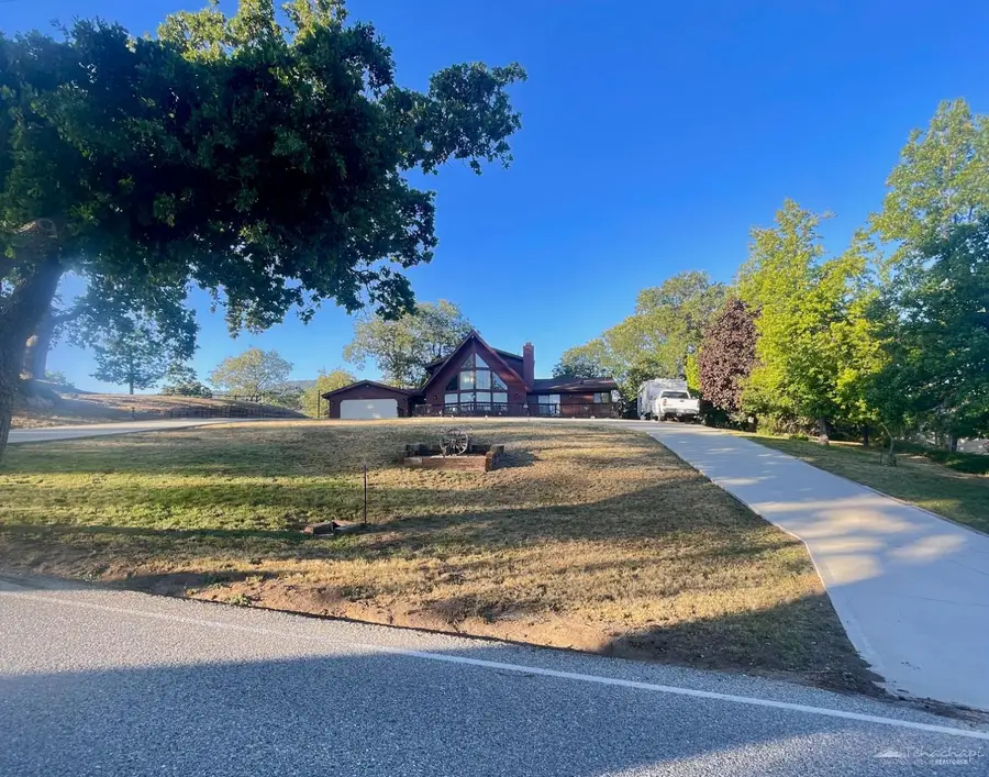 30341 Pinedale Drive, Tehachapi, CA 93561 - #2