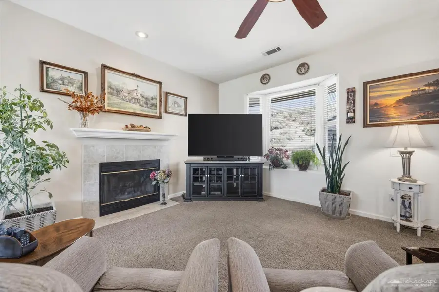 25661 Jacaranda Drive, Tehachapi, CA 93561 - #2