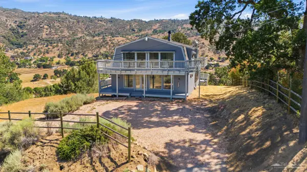 27051 Oakflat Drive, Tehachapi, CA 93561