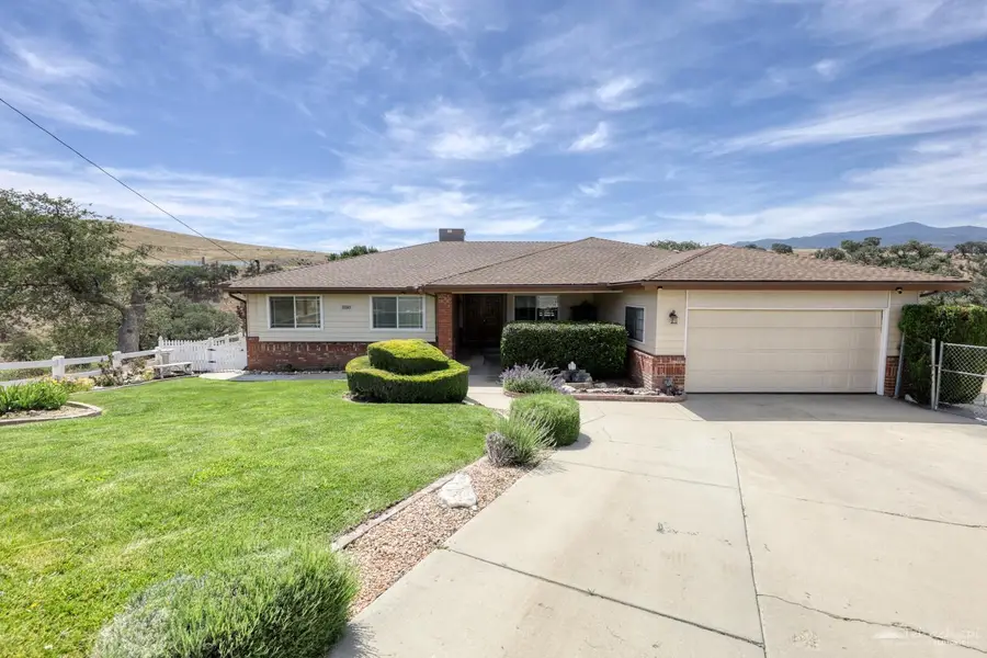 19301 Moon Drive, Tehachapi, CA 93561 - #3