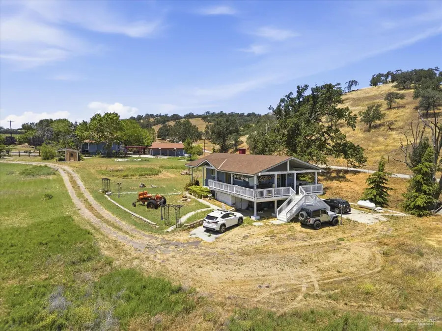 21685 State Highway 202, Tehachapi, CA 93561 - #2