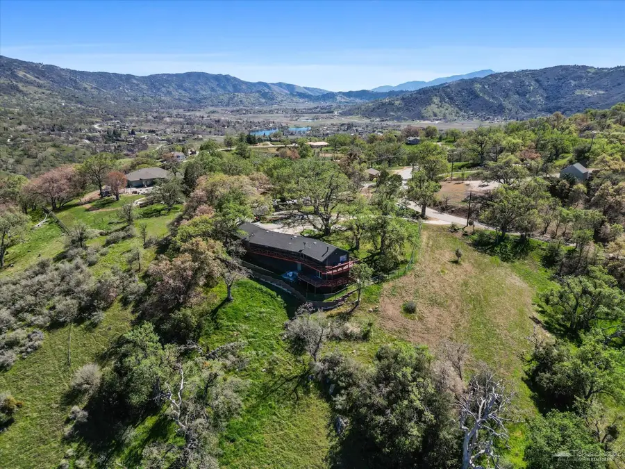 30951 Pinedale Drive, Tehachapi, CA 93561 - #2