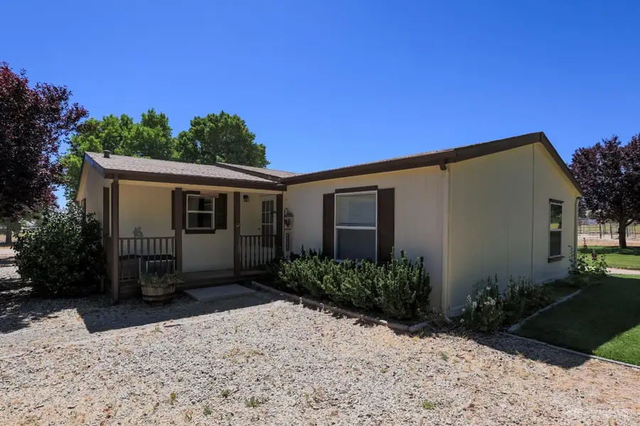 15154 Abajo Avenue, Tehachapi, CA 93561 - #2