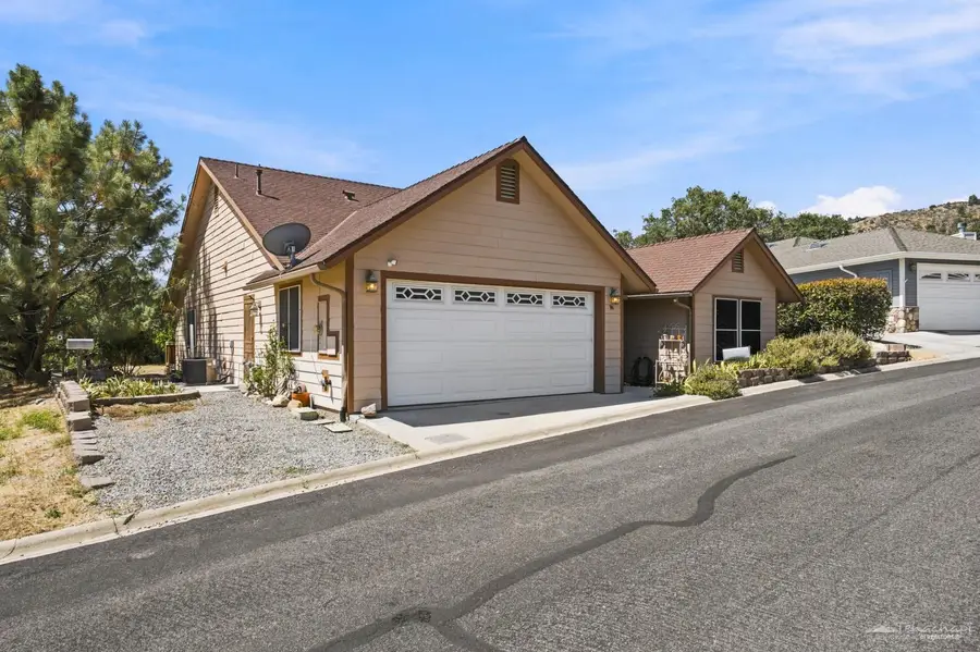 21276 White Pine Drive #96, Tehachapi, CA 93561 - #2