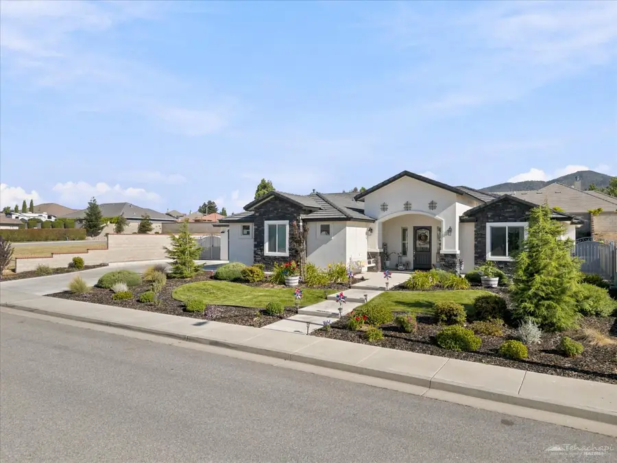 410 Rosehaven Lane, Tehachapi, CA 93561 - #2