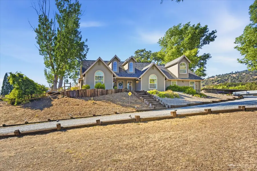 29751 Rollingoak Drive, Tehachapi, CA 93561 - #2