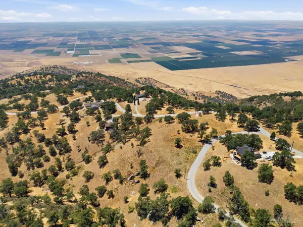 28211 Deertrail Drive, Tehachapi, CA 93561