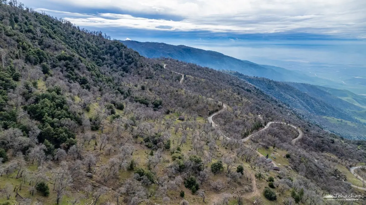 27000 El Camino Drive, Tehachapi, CA 93561 - #1