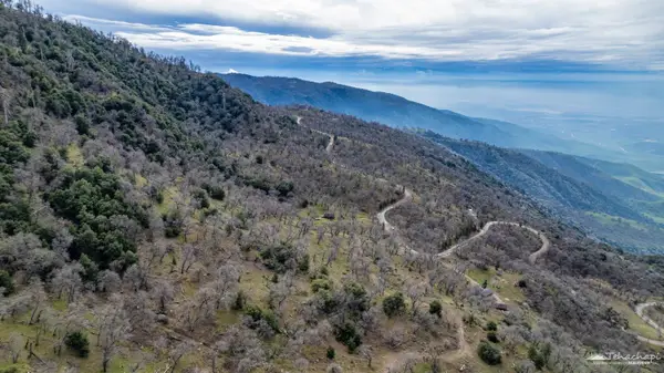 27000 El Camino Drive, Tehachapi, CA 93561