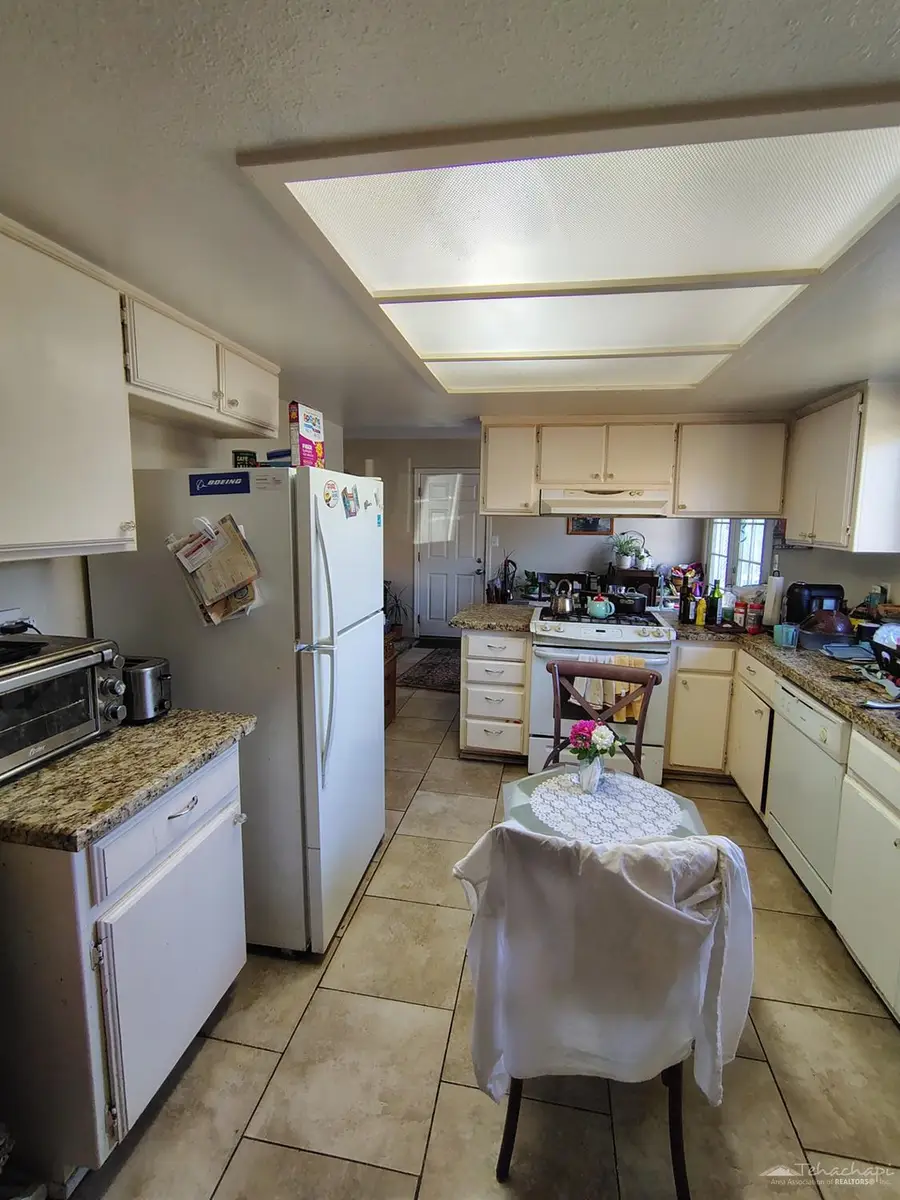20301 Sears Drive, Tehachapi, CA 93561 - #2