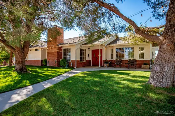 7601 Dogwood Avenue, Rosamond, CA 