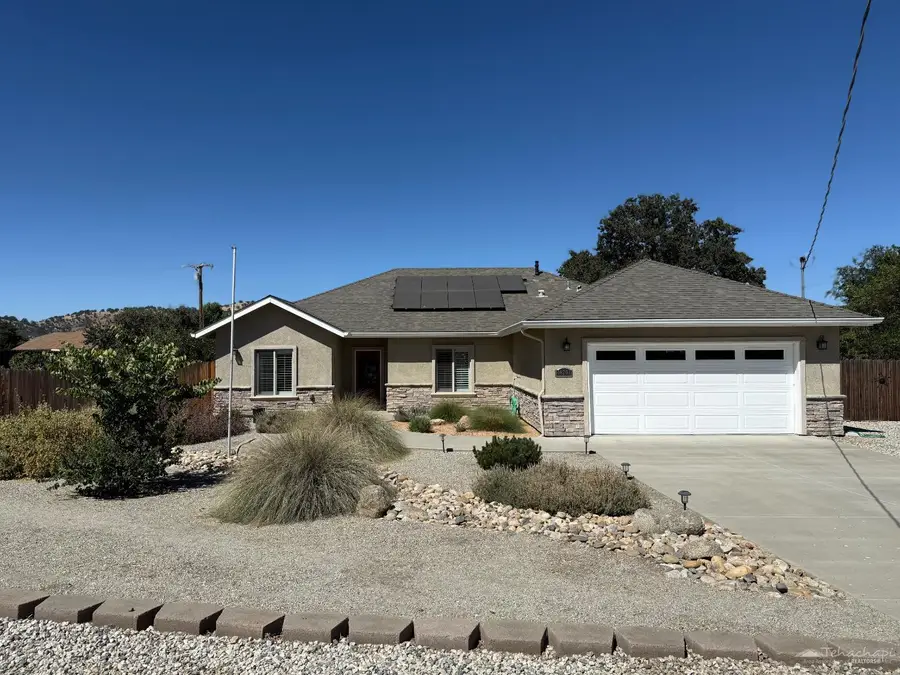 18201 Bowie Street, Tehachapi, CA 93561 - #2