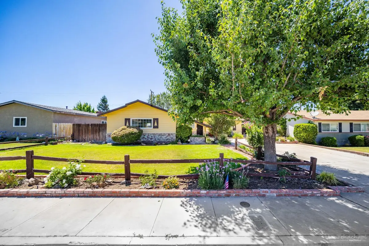 517 S Mill Street, Tehachapi, CA 93561 - #1