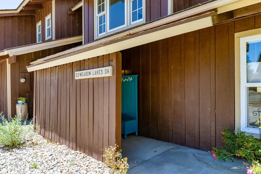 93 Meadow Lakes Drive, Tehachapi, CA 93561 - #2