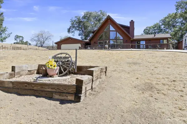 30341 Pinedale Drive, Tehachapi, CA 93561