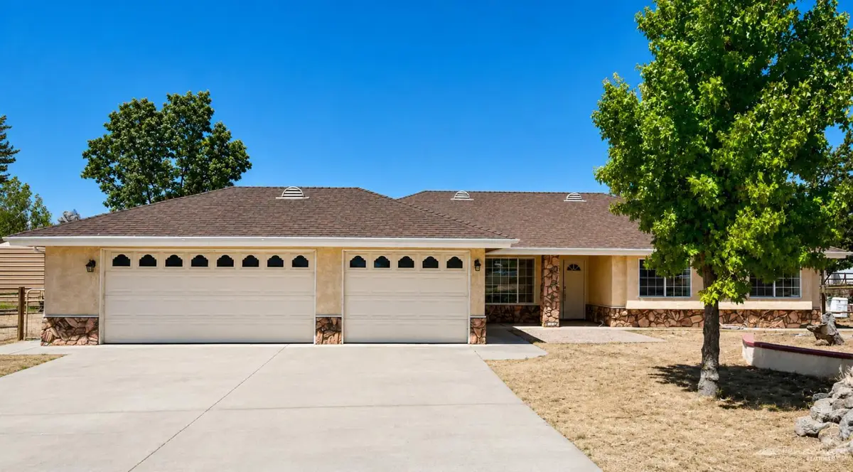 28301 Burlingame Court, Tehachapi, CA 93561 - #1