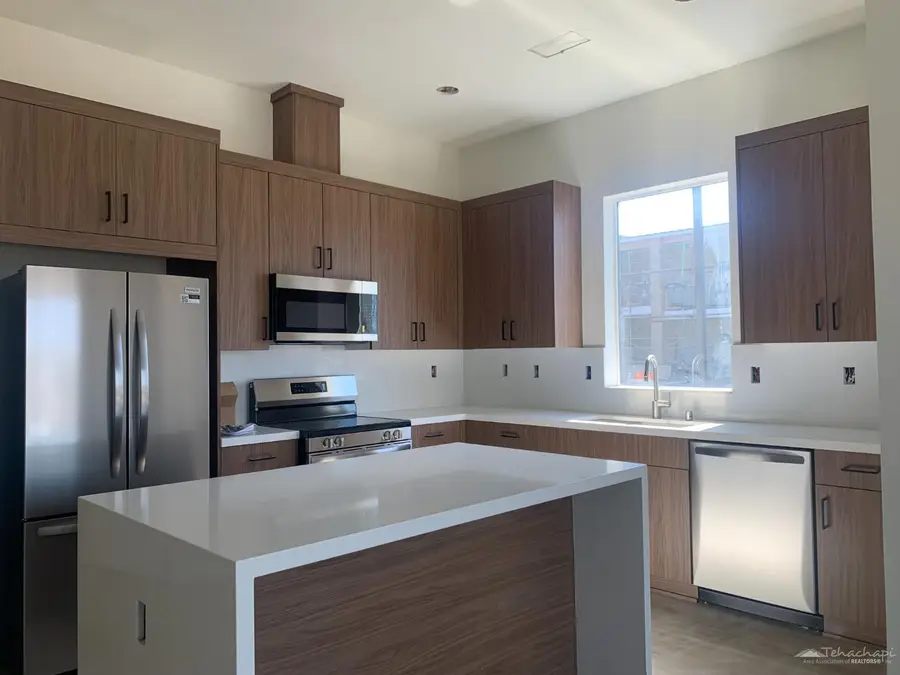 210 Pinon #18, Tehachapi, CA 93561 - #2