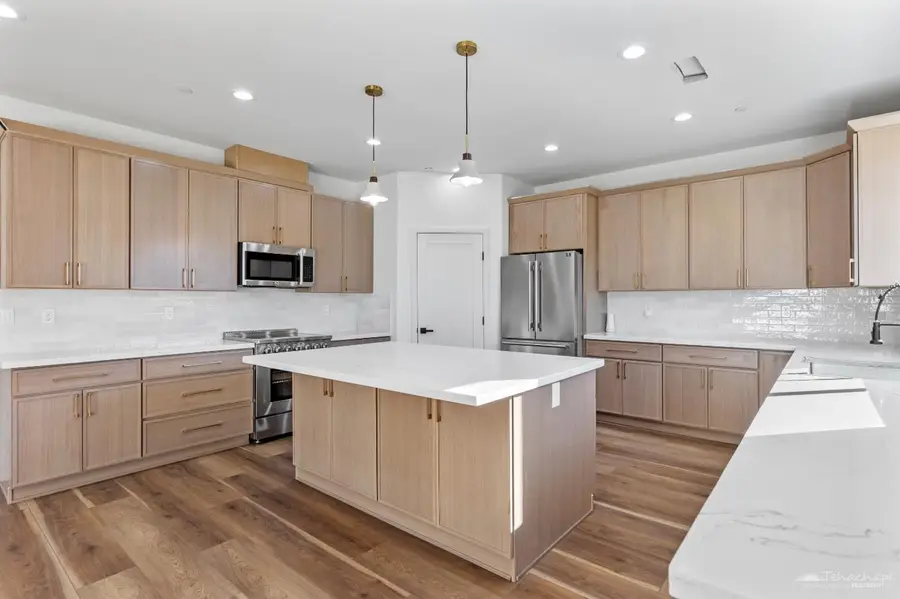 21204 Stage Drive, Tehachapi, CA 93561 - #2