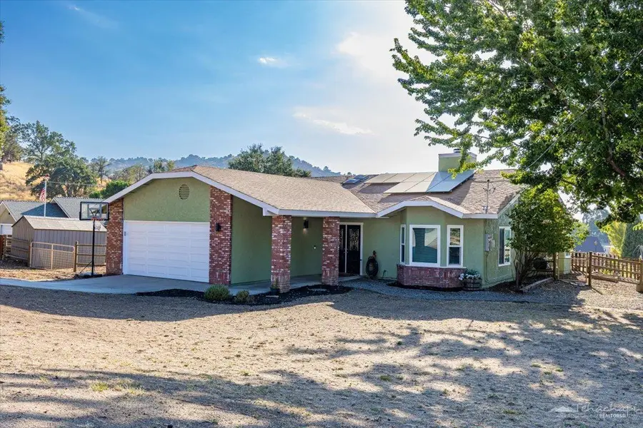 17741 Churchill Street, Tehachapi, CA 93561 - #2