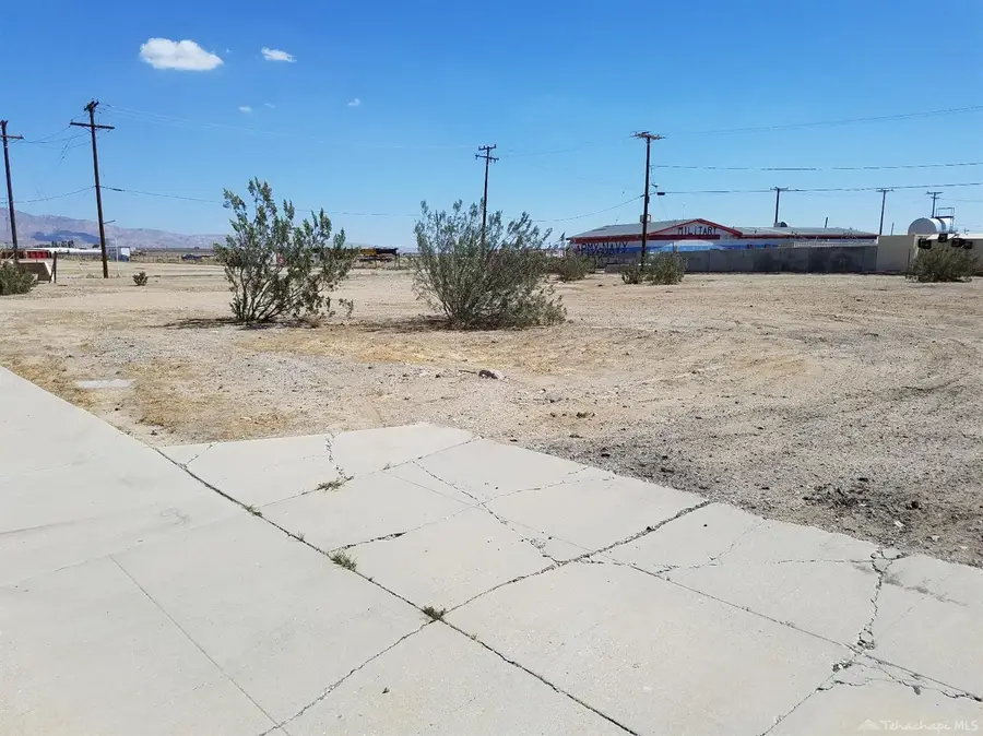 16212 K Street, Mojave, CA 93501 - #2