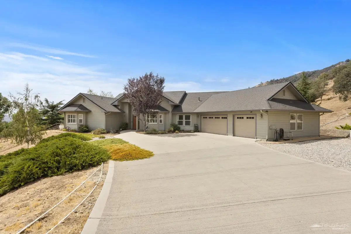 24281 Rowel Ct Court, Tehachapi, CA 93561 - #1