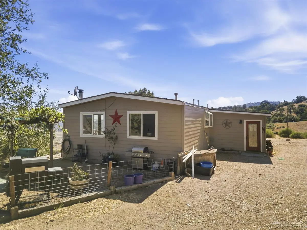 26671 Trotter Drive, Tehachapi, CA 93561 - #1