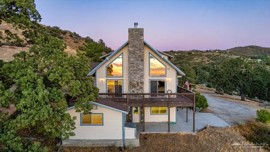 24145 Jacaranda Drive, Tehachapi, CA 93561 - #2
