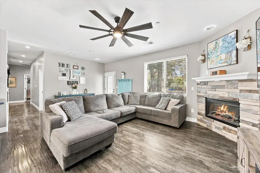 22484 Zurich Drive, Tehachapi, CA 93561 - #2