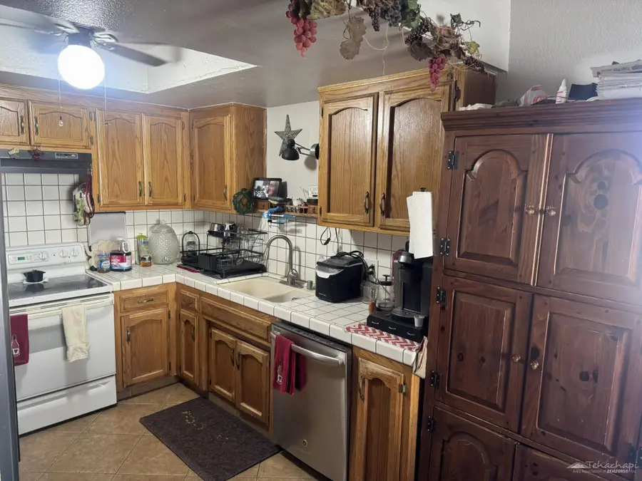 22751 Lake Drive, Tehachapi, CA 93561 - #3