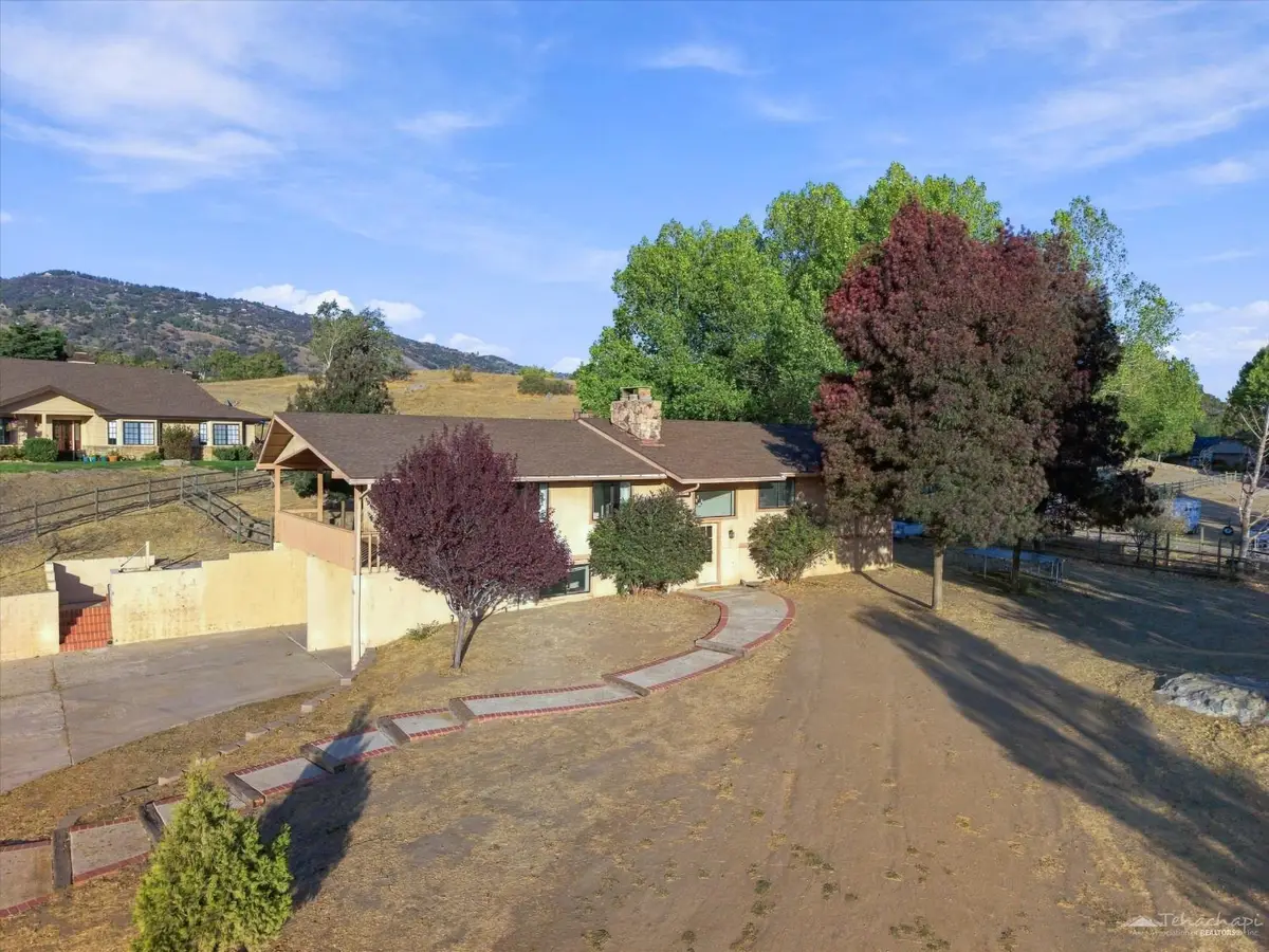 29691 Rollingoak Drive, Tehachapi, CA 93561 - #1